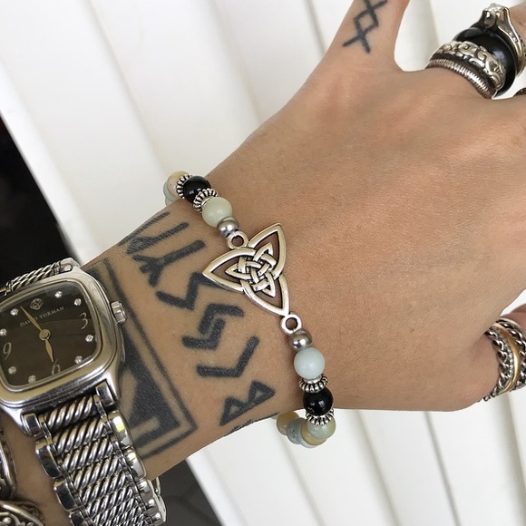 Celtic knot triquetra amazonite bead bracelet - Picture 5 of 8